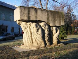 První den: Komárno - pomník vystěhovalcům z let 1946-8 v městském parku