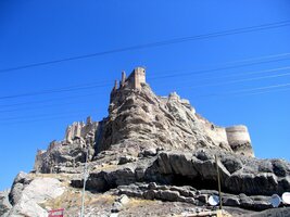 Škoda, uvnitř je to asi zajímavé...