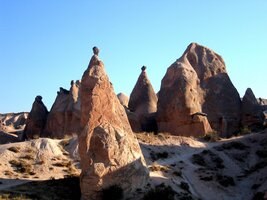 “Dervišové” v Imaginative Valley v Kappadokii