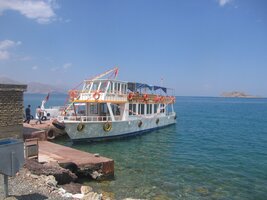 Plujeme přes jezero Van na ostrov Ahtamar