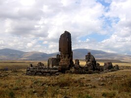 Ruina třetího kostela sv.Jiří (998) s rotundovým půdorysem