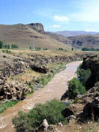 Zklidněné vodopády odtékají do jezera Van