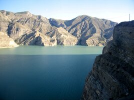 Večer má jezero barvu měděnky