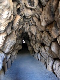 Tunel v hradbách Hattusase