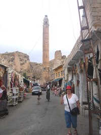 Mezi suvenýry, avšak pod stálým dohledem Alláha