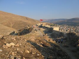 Na hradbách seldžucké pevnosti v Bayburt