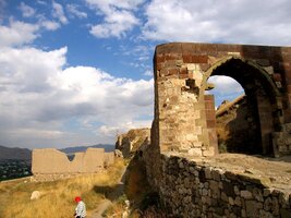 Ruiny urartské pevnosti na Vanské skále