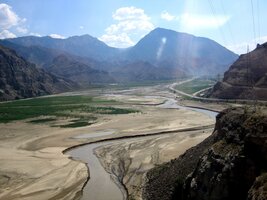 Řečiště Tortumu nad přehradou