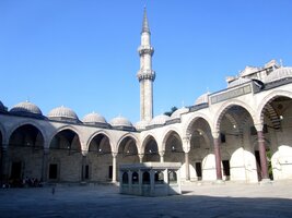 Nádvoří Sulejmanovy mešity