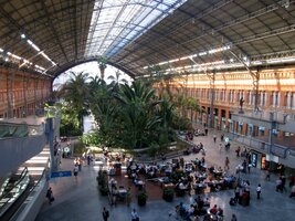 A oáza klidu v bývalé hale vlakového nádraží