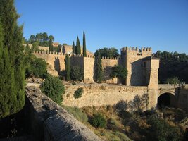 Masivní opevnění města