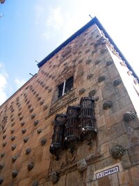 Dům mušlí (vede tudy Camino de Santiago)