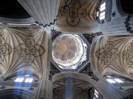 A ještě jednou klenba se sloupy