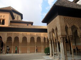 Pravá část Lvího dvora