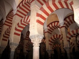 Je to nekonečný les maurské nádhery