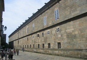 a ze strany dosti rozlehlý, že?