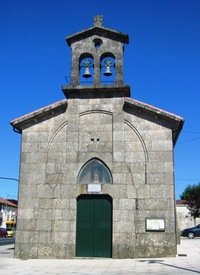 Kostelík a čtvrť San Lázzaro je již součástí Santiaga