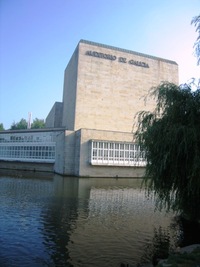 se světoznámou budovou Auditorio de Galicia,