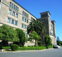 Střední škola a ubytovna pro více něž 1000 poutníků