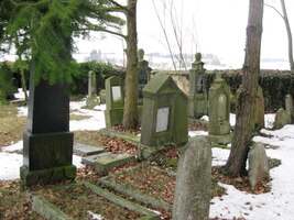 a byl tu i židovský hřbitůvek