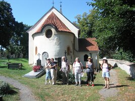 První focení u románského kostelíka sv.Vavřince