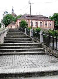s kostelem sv.Blažeje na okraji města