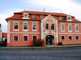 nás dovedla sž do Dobříše