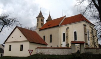 ve známém románském kostele