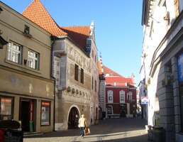 Město se tváří málem letně