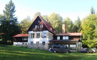 a šplhali strmě vzhůru