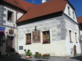 směřujeme k náměstí