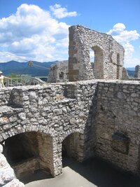 Tady bylo pater asi víc