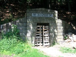 Zato tenhle důl se jmenuje po císaři