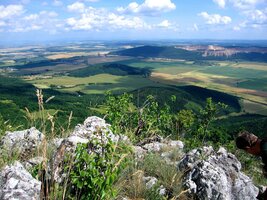 a z Hrhovských skal byl málem letecký pohled