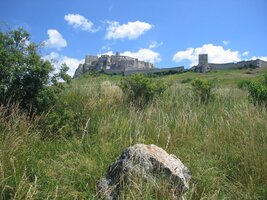 Spišský hrad je vysoko nad námi