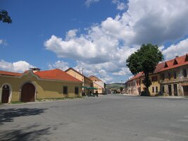 A to je místní stylová náves - domky německých řemeslníků