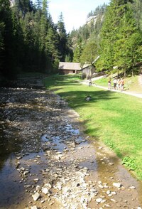 až k místu s názvem Oblazy