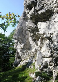 Dolů to po šotolině ošklivě klouzalo,