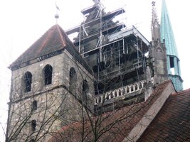 Románská Oslí věž z původní kartedrály