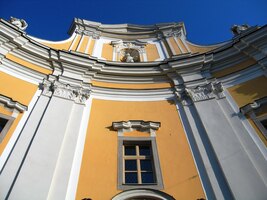 Průčelí barokního kostela Martina Luthera