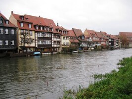 a malebné nábřeží "Malé Benátky"