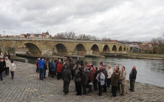 Most byl předlohou i pro podobné mosty v Čechách (Praha, Písek, Roudnice)
