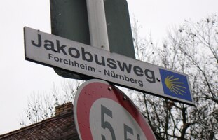 Hleď, poutníče, vede tudy svatojakubská cesta !