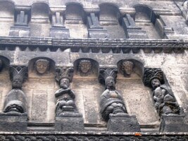 Jeho figurální výzdoba je šokující