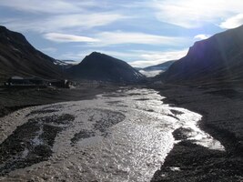 Však jich také shora teče spousta !