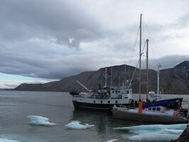 a výletní loď Langoeysund je připravena k odplutí