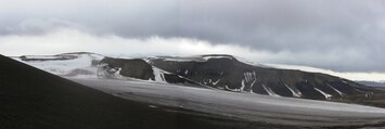 Tady je celkové panorama ledovce Lars Glacier