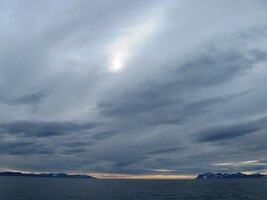 Ale slunce stálo ještě pořád vysoko