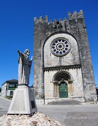 A za ním už město Portomarin