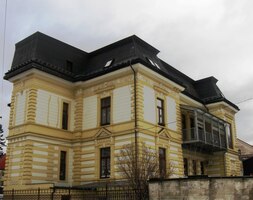 Startovním místem je obec Brtníky (zámek)